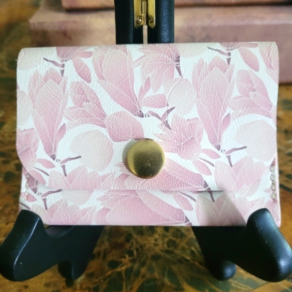 Floral Pink and White Wallet with Gold Button - Picture 1 of 3
